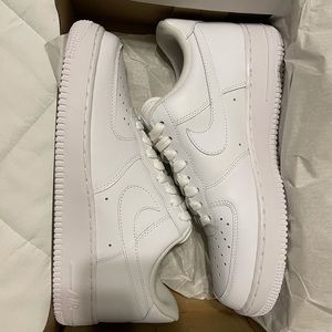 NIKE Air Force 1s